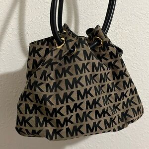 Micheal kors purse